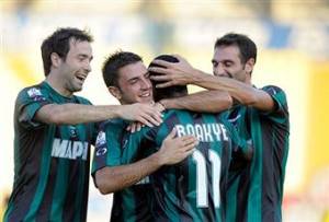 I giocatori del Sassuolo esultano dopo aver segnato una rete (Getty Images)