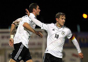 I giocatori della Germania under 21 esultano dopo un gol (Getty Images)