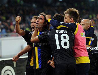 I giocatori del Parma esultano dopo un gol (GEtty Images)