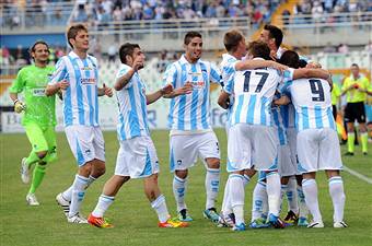 I giocatori del Pescara esultano dopo un gol (Getty Imgaes)