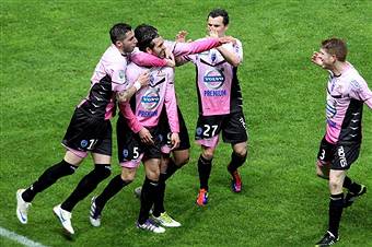 I giocatori del Troyes esultano dopo un gol (Getty Images)
