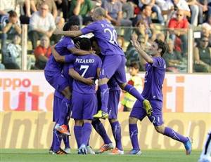 I giocatori della Fiorentina esultano dopo un gol (getty Images)