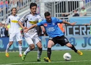 Un'immagine presa dall'ultimo Novara-Cesena, disputato lo scorso maggio, in serie A (Getty Images)