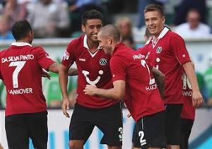 I giocatori dell' Hannover esultano dopo un gol (Getty Images)