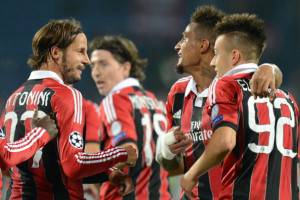 I giocatori del Milan esultano dopo un gol (Getty Images)