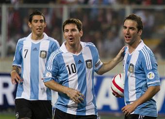 I giocatori dell' Argentina esultano dopo un gol (Getty Images)