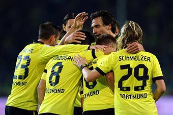 I giocatori del Borussia Dortmund esultano dopo un gol (Getty Images)