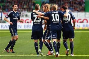I giocatori dell'Amburgo festeggiano dopo un gol (Getty Images)