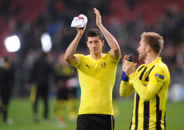 I giocatori del Dortmund esultano a fine partita (Getty Images)