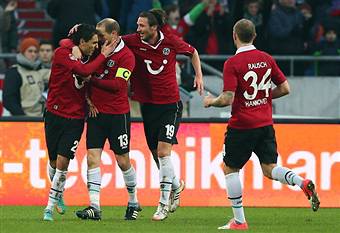 I giocatori dell'Hannover esultano dopo un gol (Getty Images)