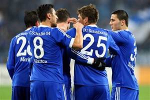 I giocatori dello Schalke esultano dopo un gol (Getty Images)