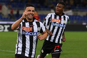 I giocatori dell' Udinese esultano dopo un gol (getty Images)