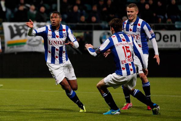 I giocatori dell'Heerenveen esultano dopo un gol (Getty Images) 