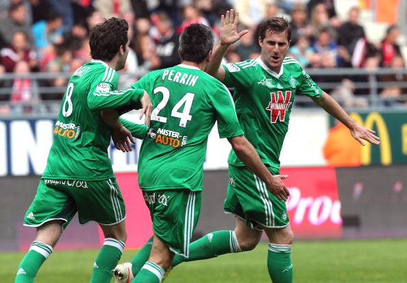 I giocatori del Saint-Étienne esultano dopo un gol (Getty Images) 