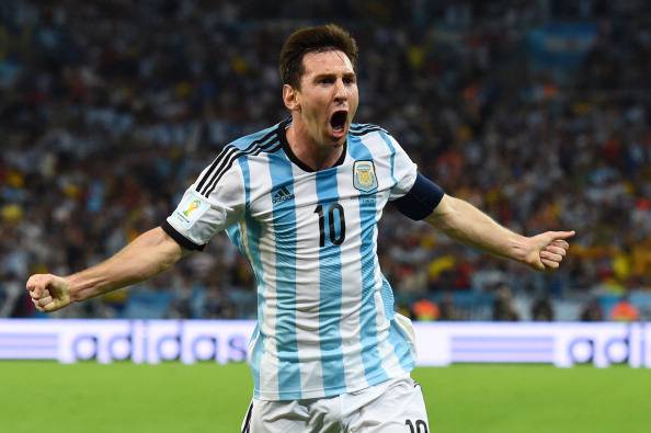 Messi esulta dopo aver segnato (Getty Images)