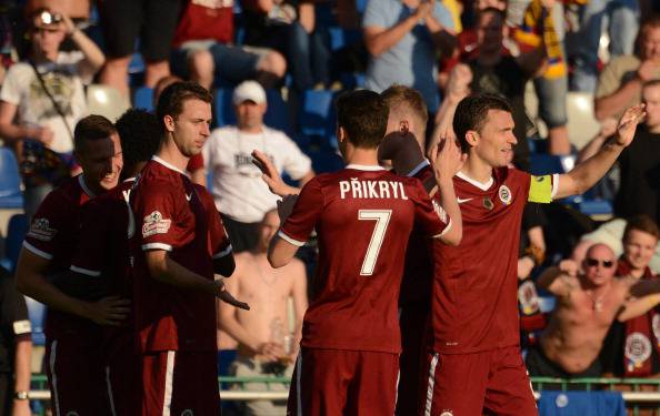 I giocatori dello Sparta Praga esultano dopo un gol (Getty Images) 