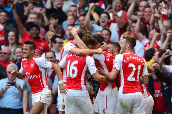 I giocatori dell'Arsenal esultano dopo un gol (Getty Images) 