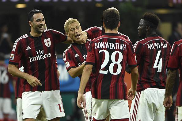 I giocatori del Milan esultano dopo un gol (Getty Images) 