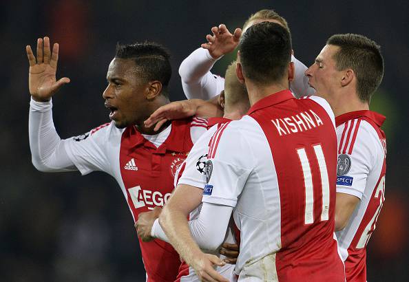 I giocatori dell'Ajax esultano dopo un gol (Getty Images)