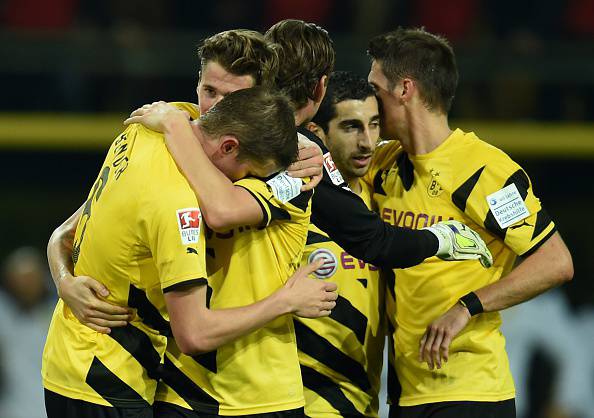 I giocatori del Dortmund esultano dopo un gol (Getty Images)