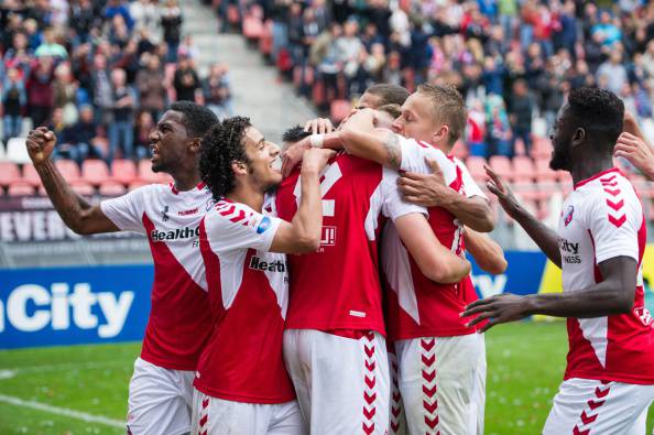 I giocatori dell'Utrecht esultano dopo un gol (getty Images)