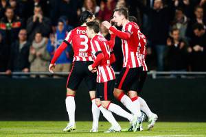 I giocatori del PSV esultano dopo un gol (Getty Images) 
